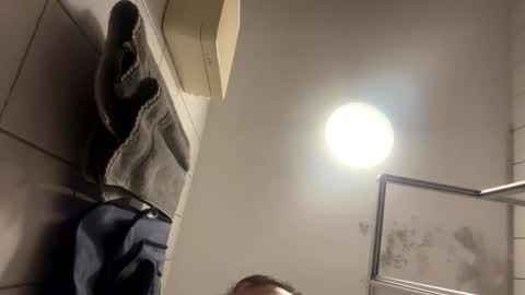 Snapshot of armyskater32 chatting on 02-08-26, 09:02 armyskater32 online show from 02-08-26, 09:02