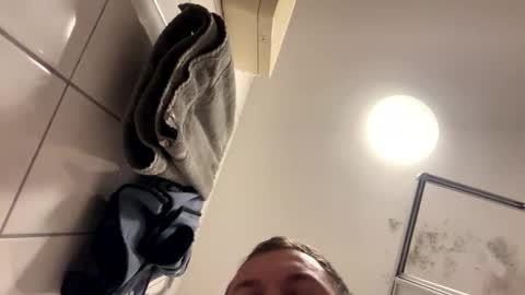 Snapshot of armyskater32 chatting on 02-08-26, 09:18 armyskater32 online show from 02-08-26, 09:18