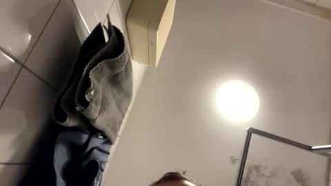 Snapshot of armyskater32 chatting on 02-11-26, 08:36 armyskater32 online show from 02-11-26, 08:36