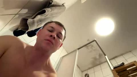 Snapshot of armyskater32 chatting on 02-21-26, 10:44 armyskater32 online show from 02-21-26, 10:44