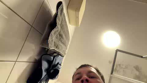 Snapshot of armyskater32 chatting on 02-22-26, 10:08 armyskater32 online show from 02-22-26, 10:08