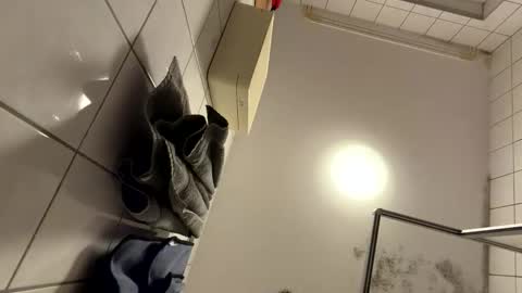 Snapshot of armyskater32 chatting on 02-28-26, 09:27 armyskater32 online show from 02-28-26, 09:27