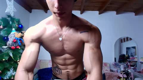 Snapshot of arnold_black69 chatting on 12-23-24, 11:39 arnold black online show from 12-23-24, 11:39
