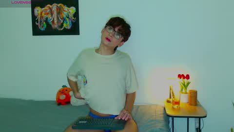 Snapshot of arnold_laurent chatting on 09-25-25, 04:27 Arnold online show from 09-25-25, 04:27