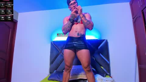 Snapshot of arnold_sexy_hot98 chatting on 10-24-25, 04:25 arnold sexy hot98 online show from 10-24-25, 04:25