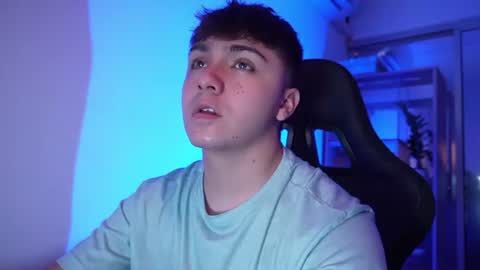 aron__cooper online show from 06-19-26, 12:48