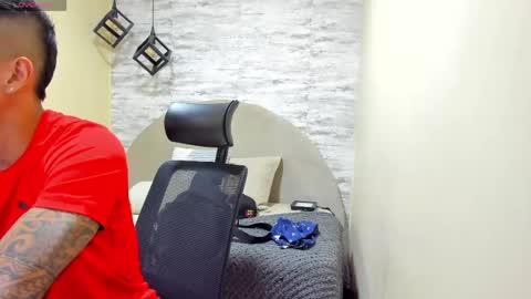 Snapshot of aron_bolt chatting on 04-23-26, 12:40 ARON BOLT online show from 04-23-26, 12:40