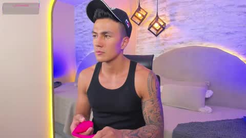 Snapshot of aron_bolt chatting on 05-16-26, 03:55 ARON BOLT online show from 05-16-26, 03:55