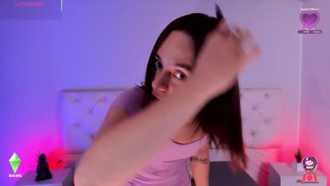 Aron cruz  online show from 11-07-25, 01:44