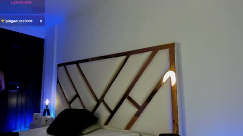 Aron cruz  online show from 05-12-26, 01:30