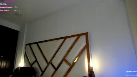 Aron cruz  online show from 06-22-26, 01:30