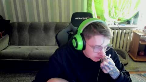 Snapshot of aron_neall chatting on 10-01-25, 07:36 biggest penis online show from 10-01-25, 07:36