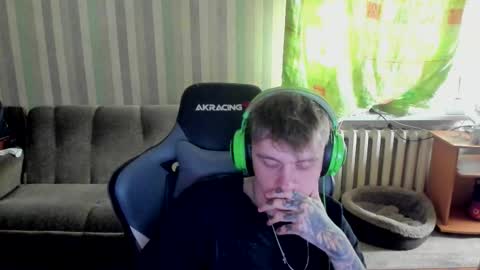 Snapshot of aron_neall chatting on 10-08-25, 06:33 biggest penis online show from 10-08-25, 06:33