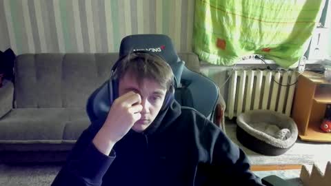 Snapshot of aron_neall chatting on 10-10-25, 04:55 biggest penis online show from 10-10-25, 04:55