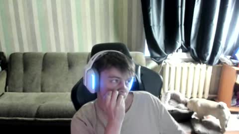 Snapshot of aron_neall chatting on 10-22-25, 06:46 biggest penis online show from 10-22-25, 06:46