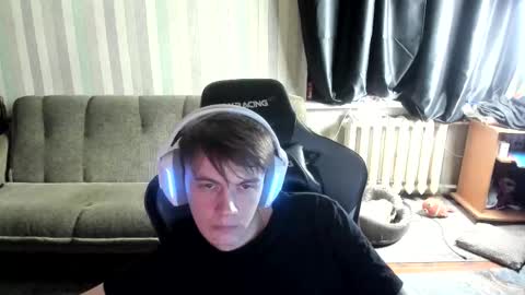 Snapshot of aron_neall chatting on 10-27-25, 06:39 biggest penis online show from 10-27-25, 06:39