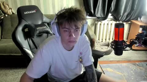 Snapshot of aron_neall chatting on 11-06-25, 06:58 biggest penis online show from 11-06-25, 06:58