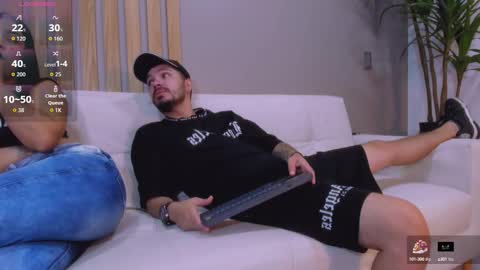 Aron and Luna online show from 10-10-25, 02:27