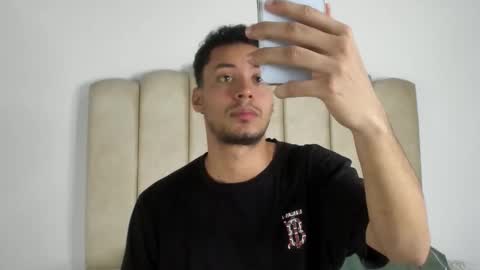 Snapshot of aroncooper1 chatting on 10-06-25, 10:02 aron cooper online show from 10-06-25, 10:02