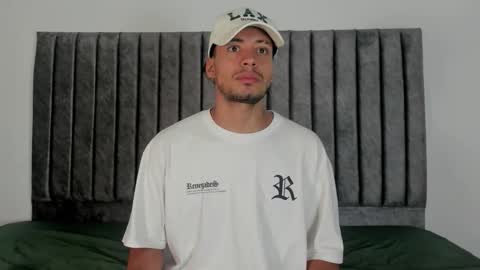 Snapshot of aroncooper1 chatting on 10-07-25, 11:40 aron cooper online show from 10-07-25, 11:40