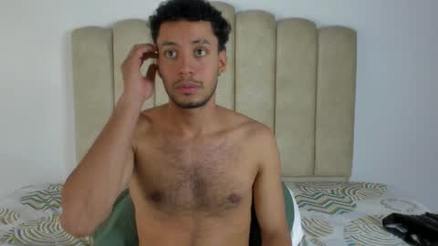 Snapshot of aroncooper1 chatting on 10-09-25, 02:26 aron cooper online show from 10-09-25, 02:26