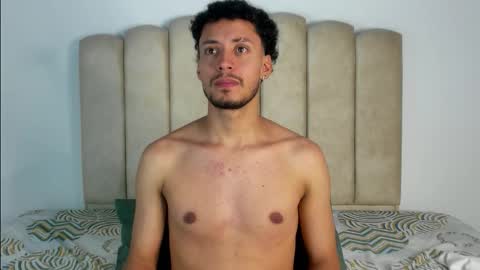 Snapshot of aroncooper1 chatting on 10-17-25, 05:10 aron cooper online show from 10-17-25, 05:10