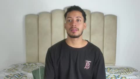 Snapshot of aroncooper1 chatting on 10-24-25, 04:09 aron cooper online show from 10-24-25, 04:09