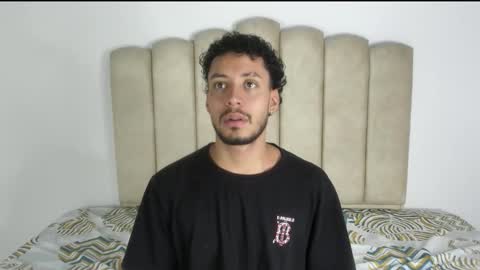 Snapshot of aroncooper1 chatting on 10-27-25, 06:06 aron cooper online show from 10-27-25, 06:06