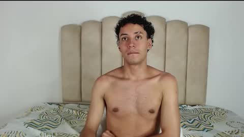 Snapshot of aroncooper1 chatting on 10-29-25, 05:20 aron cooper online show from 10-29-25, 05:20