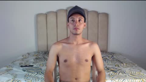 Snapshot of aroncooper1 chatting on 11-01-25, 06:15 aron cooper online show from 11-01-25, 06:15