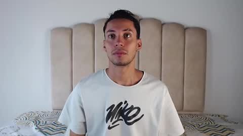 Snapshot of aroncooper1 chatting on 11-02-25, 08:11 aron cooper online show from 11-02-25, 08:11