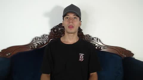 Snapshot of aroncooper1 chatting on 11-10-25, 05:06 aron cooper online show from 11-10-25, 05:06