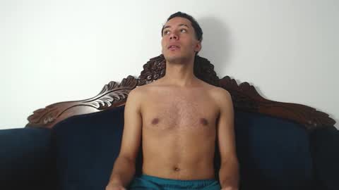 Snapshot of aroncooper1 chatting on 11-11-25, 02:33 aron cooper online show from 11-11-25, 02:33