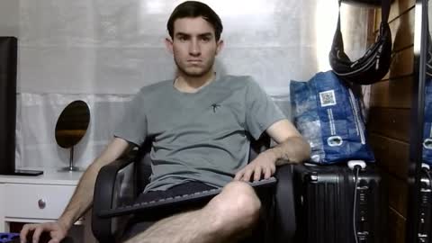 Aron G Franco online show from 12-16-25, 04:45