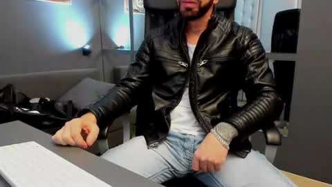 AronGrant online show from 10-07-25, 08:44