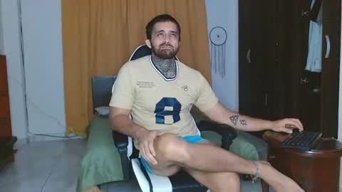 Snapshot of aronmiller404 chatting on 12-03-24, 01:30 aronmiller online show from 12-03-24, 01:30