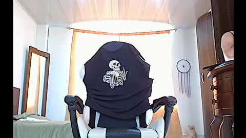 Snapshot of aronmiller404 chatting on 03-09-25, 01:37 aronmiller online show from 03-09-25, 01:37