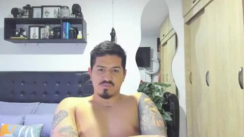 Snapshot of aronwilliams69 chatting on 10-24-25, 02:41 ARON Independent model online show from 10-24-25, 02:41