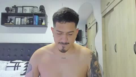 Snapshot of aronwilliams69 chatting on 10-31-25, 01:28 ARON Independent model online show from 10-31-25, 01:28