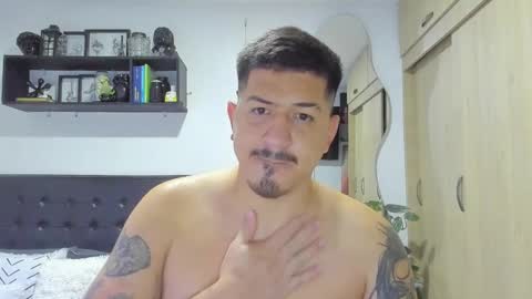 ARON  Independent model  online show from 03-19-26, 01:20