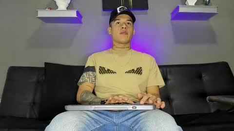 AROON HOT online show from 02-06-26, 12:08