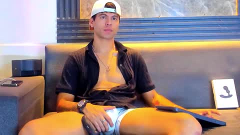 Aroon   online show from 01-09-26, 08:21