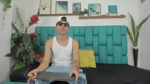 Aroon   online show from 06-09-26, 02:28