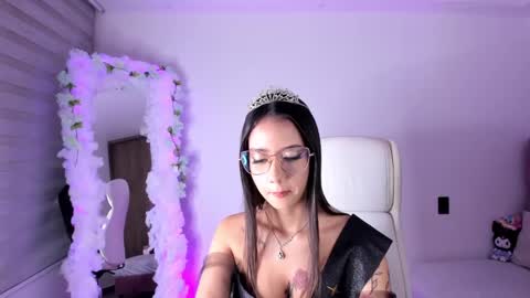 Snapshot of artbelia chatting on 01-18-25, 02:14 Lia Rose online show from 01-18-25, 02:14