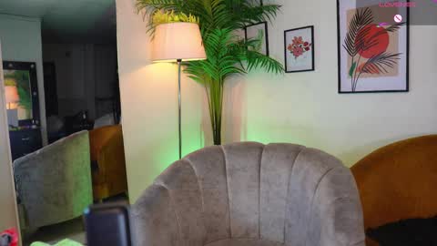 Chloe  online show from 03-09-25, 07:59