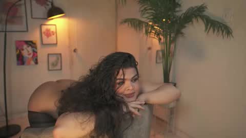 Chloe  online show from 12-18-25, 11:11