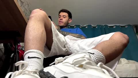 Snapshot of arteemiis chatting on 12-02-24, 10:18 online show from 12-02-24, 10:18