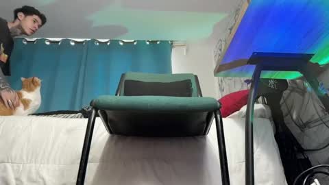 Snapshot of arteemiis chatting on 01-04-25, 01:53 online show from 01-04-25, 01:53