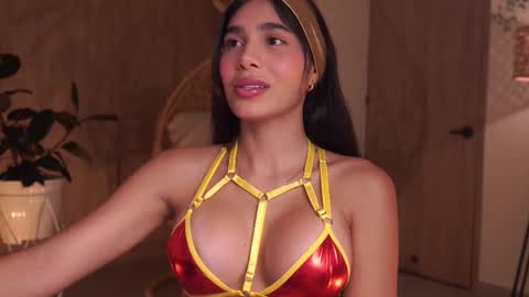 Snapshot of artemia_ chatting on 10-29-25, 02:47 Amanda online show from 10-29-25, 02:47