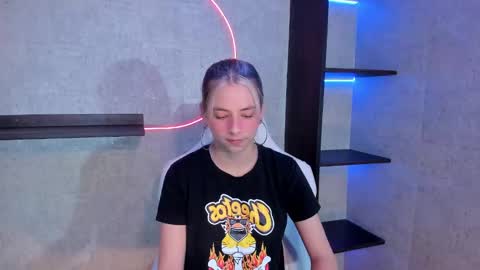 Snapshot of artemisablake chatting on 12-28-24, 09:30 artemisablake online show from 12-28-24, 09:30